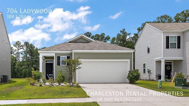 Building Photo - 704 Ladywood Dr