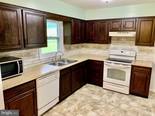 Photo - 691 Alleghenyville Rd