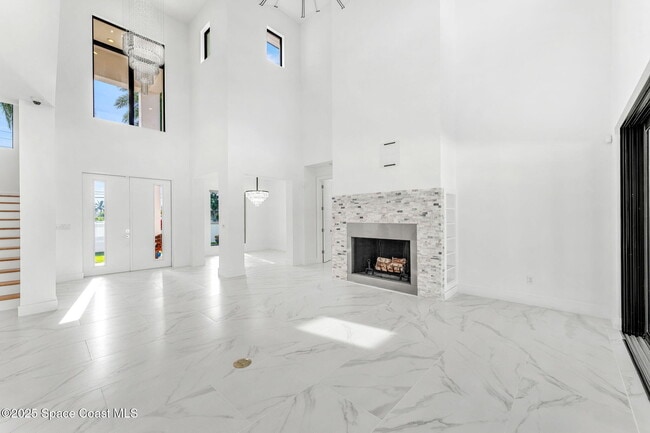 Photo - 2355 N Riverside Dr