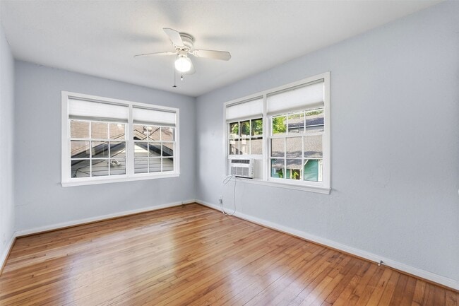 Building Photo - 2223 Singleton St