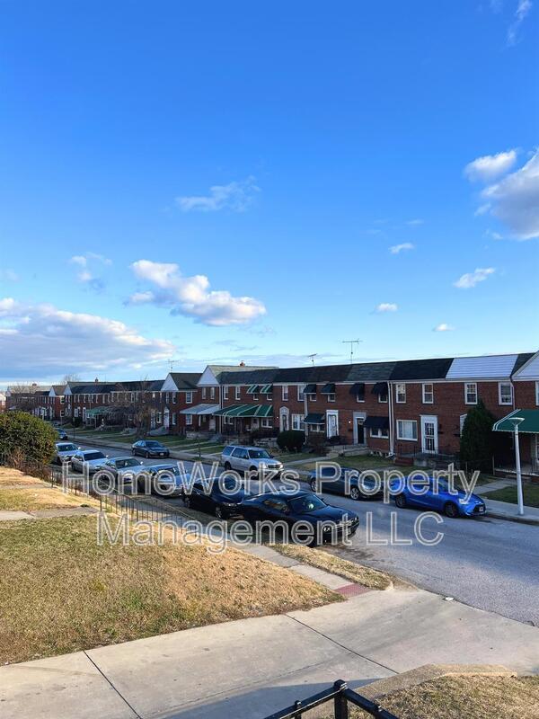 Photo - 3744 Elmley Ave