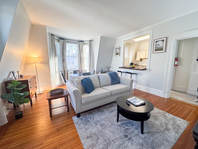 39 Cypress St Unit 2