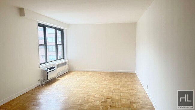 Building Photo - Fourth Avenue Rental