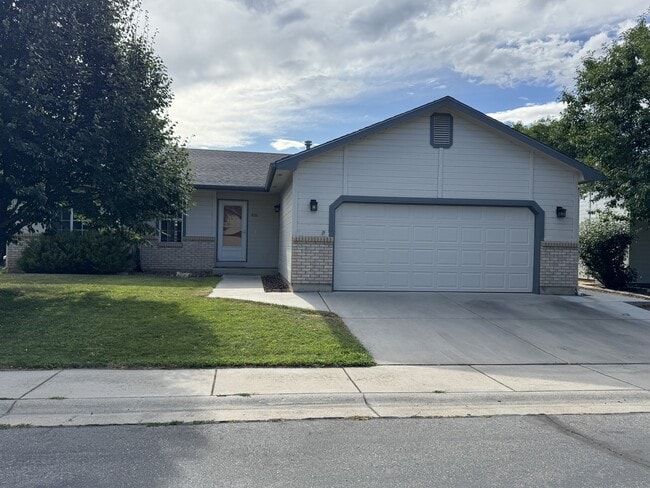 Building Photo - 426 W Arizona Ln Rental