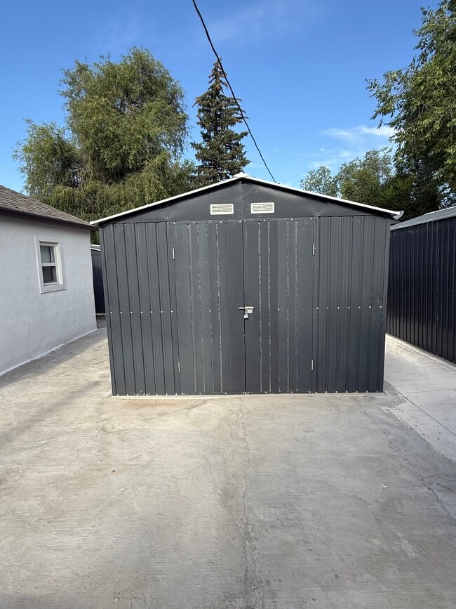 Storage - 1015 Iowa Ave Unit 2