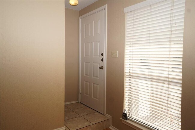 Photo - 6525 Hart Ln