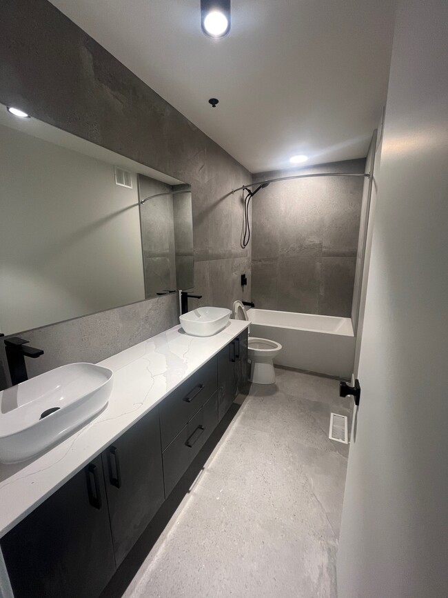 Photo - 238-238 Wellington Crescent Unité 4