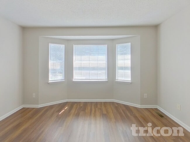 Photo - 108 Quinton Ln