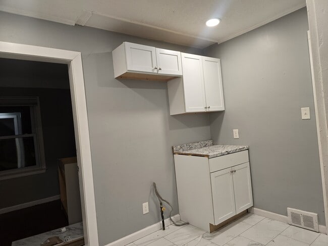 Photo - 11911 Lansdowne St