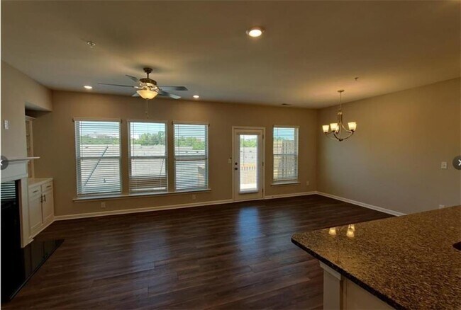 Photo - 1341 Endicott Ct