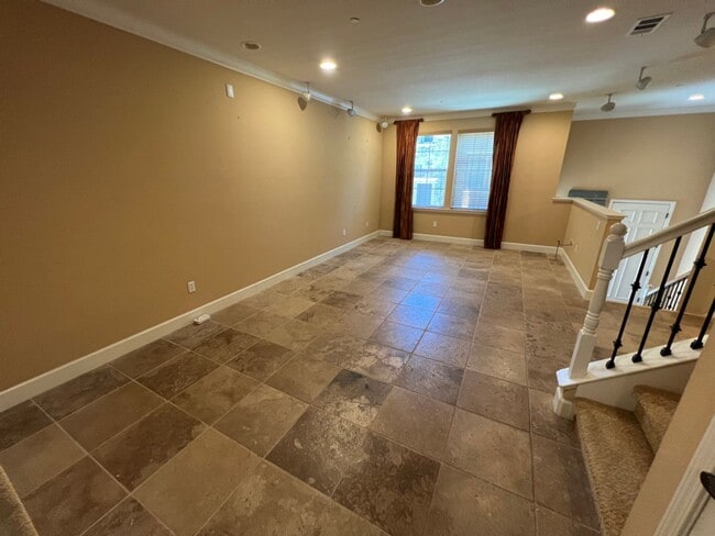 Photo - Meticulously Maintained 3 Bed 2.5 Bath Townhouse in Sunnyvale. Must see!