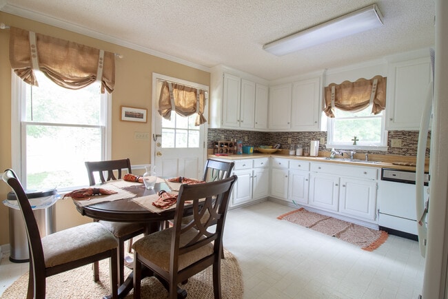 Photo - 223 Vintage Ave