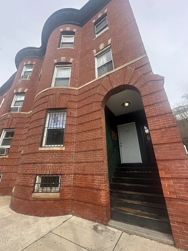 38 S Huntington Ave