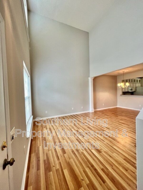 Photo - 8214 Drakeview Ct