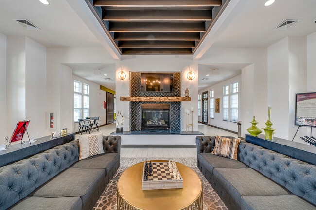 Building Photo - Waterstone at Hamburg Apartments