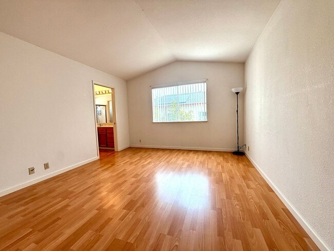 Photo - Beautiful Home With Large Yard & 2 Car Garage