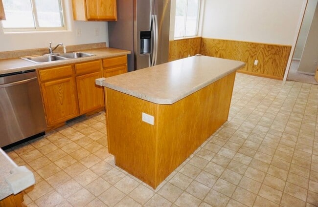 Photo - 3 Bedroom/ 1 Bath Home