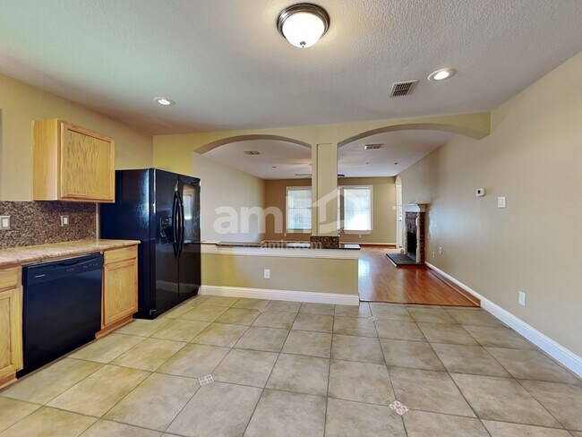 Photo - 2928 Frontier Ln