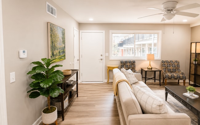 Lake Lodge Apartments