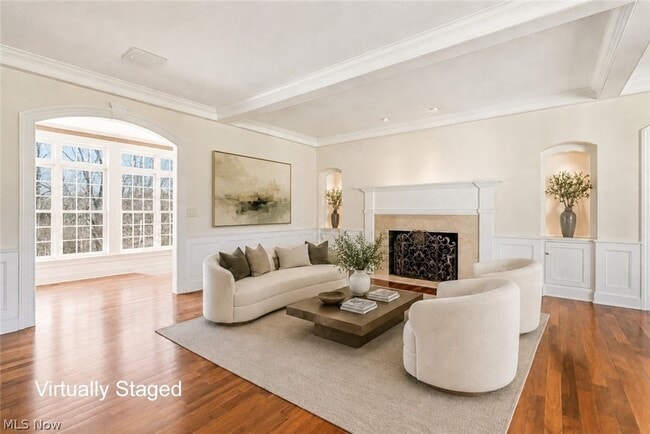 809 Village Trail