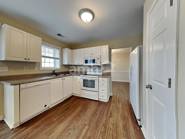 Photo - 108 Ashby Cross Ct