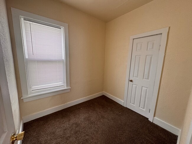Photo - 1531 S 30th St