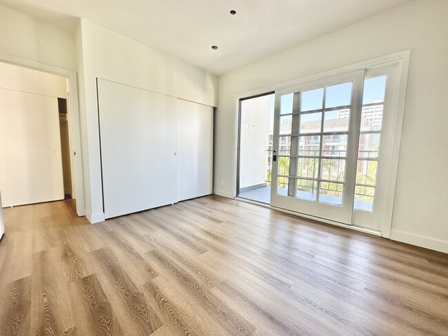 Photo - 1541 Ocean Ave Unidad 306