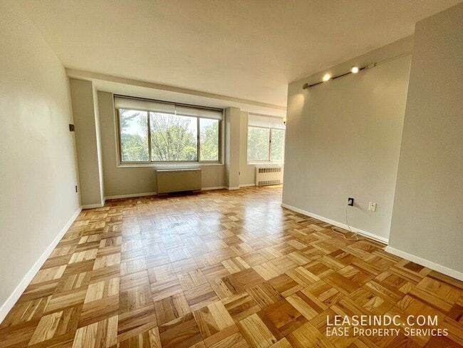 Photo - 4000 Tunlaw Rd NW Unidad #517