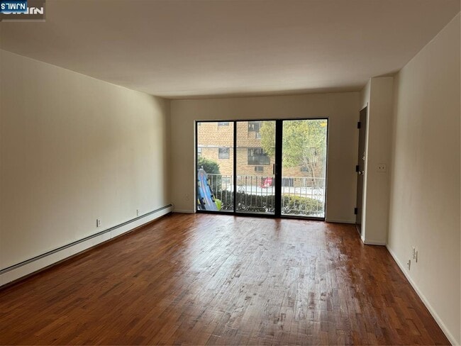 Photo - 252 Collignon Way Unidad 1A