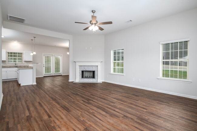 Photo - 246 Brownstone Loop