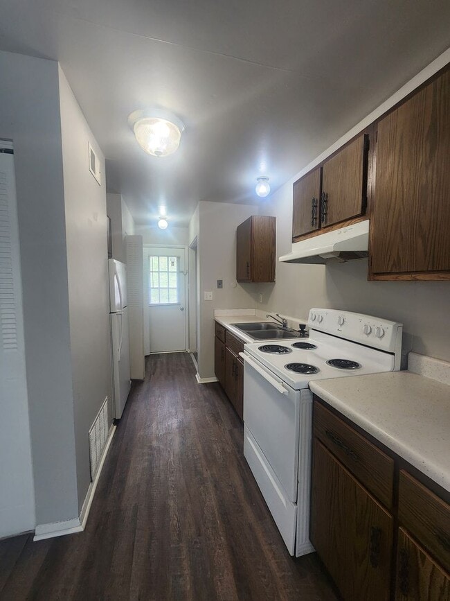 Photo - Cozy 1-Bedroom Bungalow – Easy Single-Level Living Unit LD4701