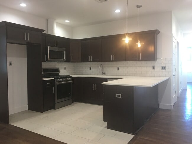 Kitchen - 45 Main St Unit 2L