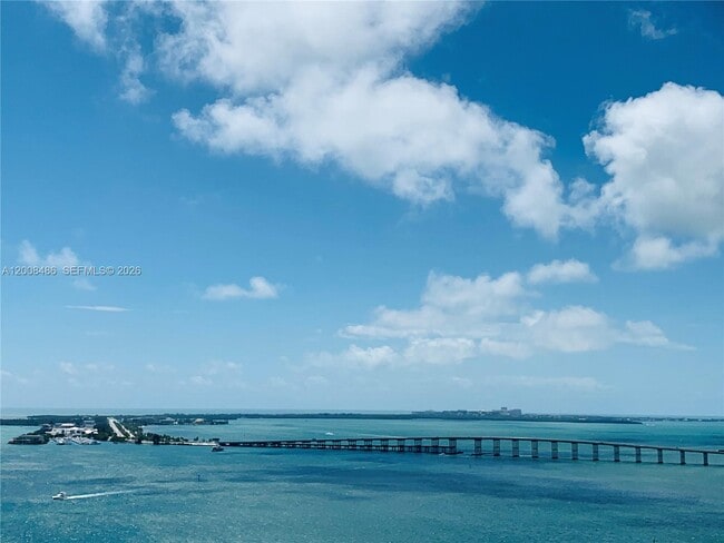 Photo - 218 SE 14th St Unit TS207