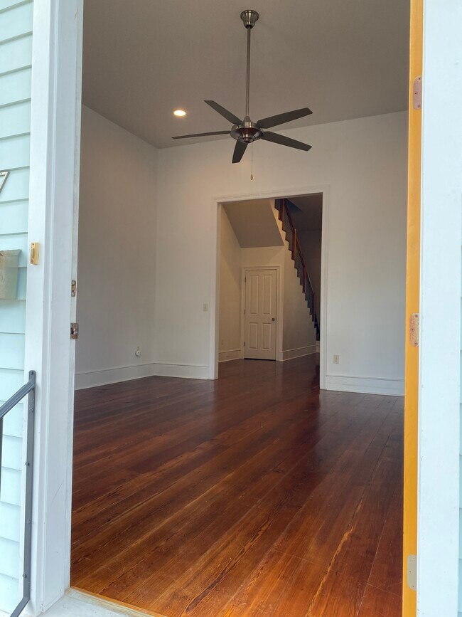 Photo - 547 Philip St