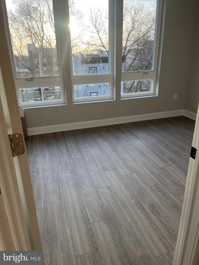 2220 N Franklin St Unit 3