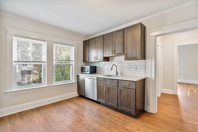 Photo - 193 Florence St Unit 1L