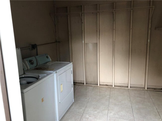 Photo - 1131 SE 2nd Ave