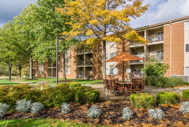 Photo - Elmcrest Village