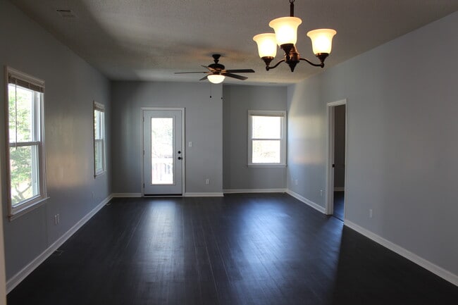 Photo - 283 Orange St