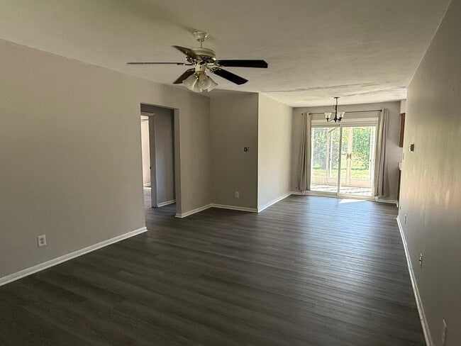Photo - 1744 Desoto Ln