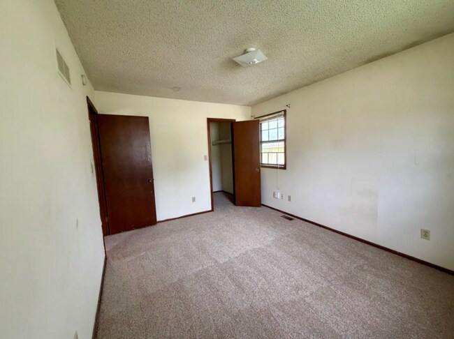 3423 Harvard Rd