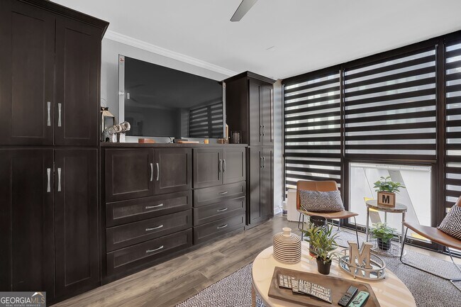 Photo - 1280 W Peachtree St NW Unit 1402