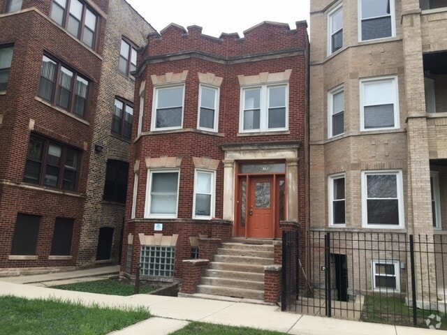 Building Photo - 6150 S University Ave Unit 2 Rental