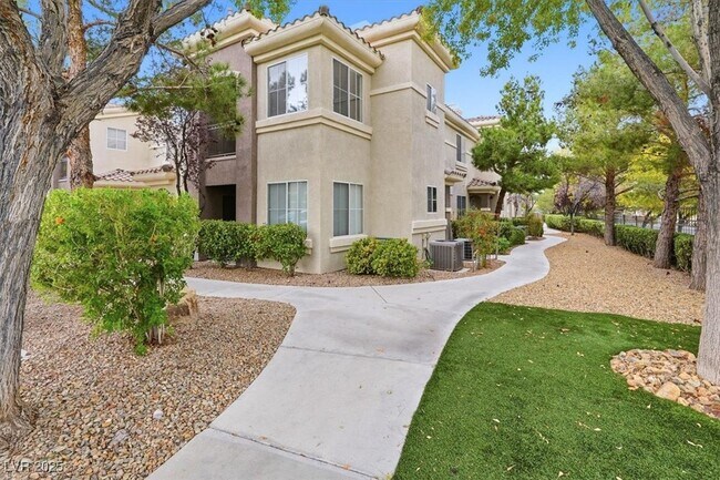 Building Photo - 9050 W Warm Springs Rd Unit 2053