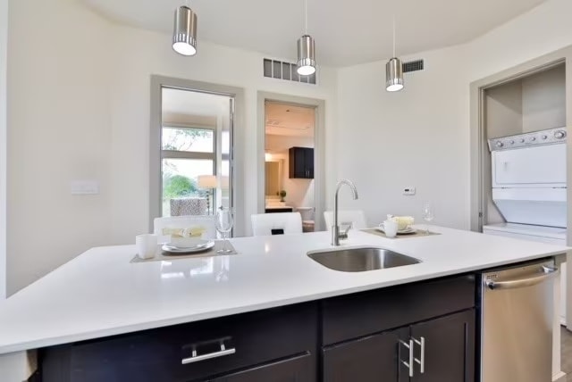 Photo - Midtown Vibes, Modern Comfort Unit CPM1