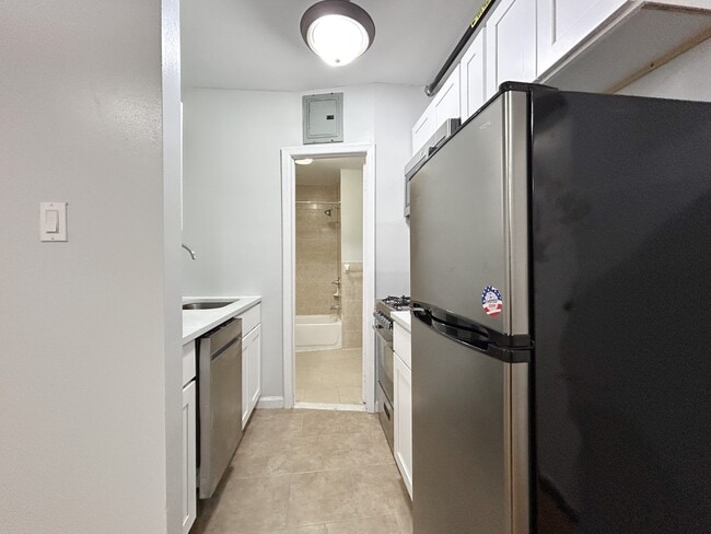 Photo - 541 W 156th St Unit B1
