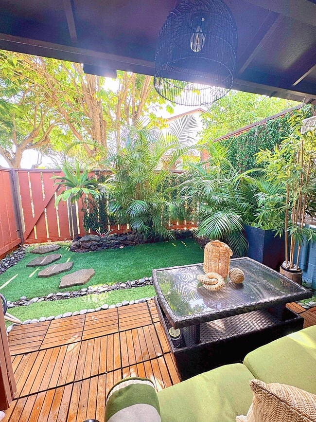 Building Photo - 94-1444-1444 Lanikuhana Ave