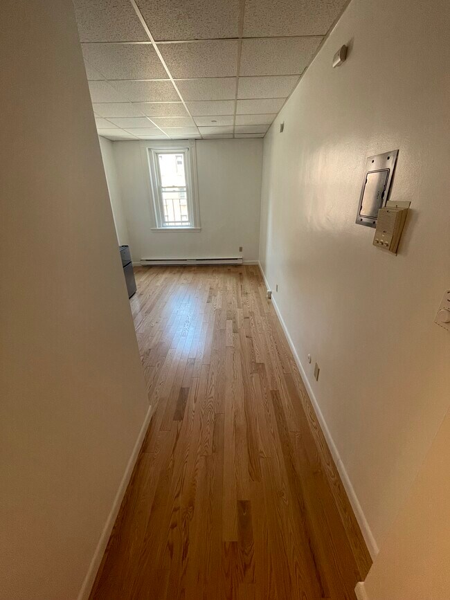 Photo - 872 Beacon St Unidad 14