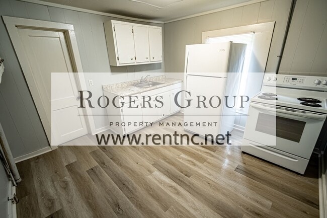 Photo - 617 Roberson St