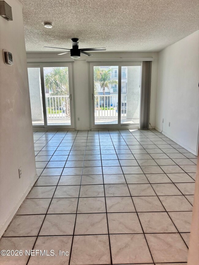 Photo - 221 6th St S Unidad C